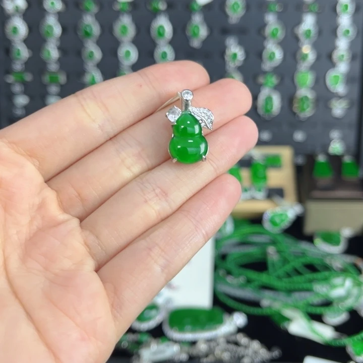 银S925镶嵌戒指翡翠葫芦吊坠