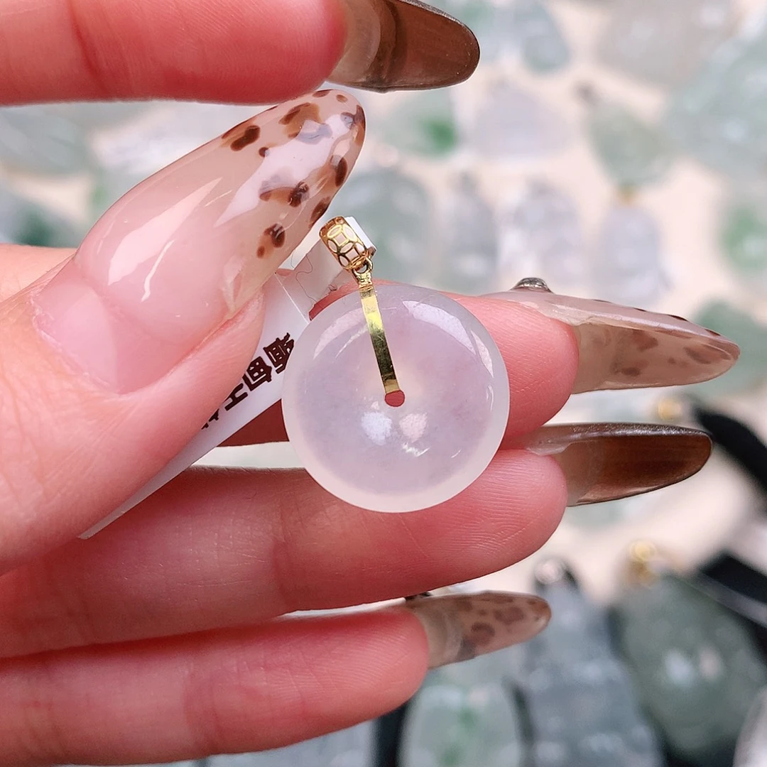 翡翠颈饰18K金镶嵌冰扣22.5，16.7、4.5