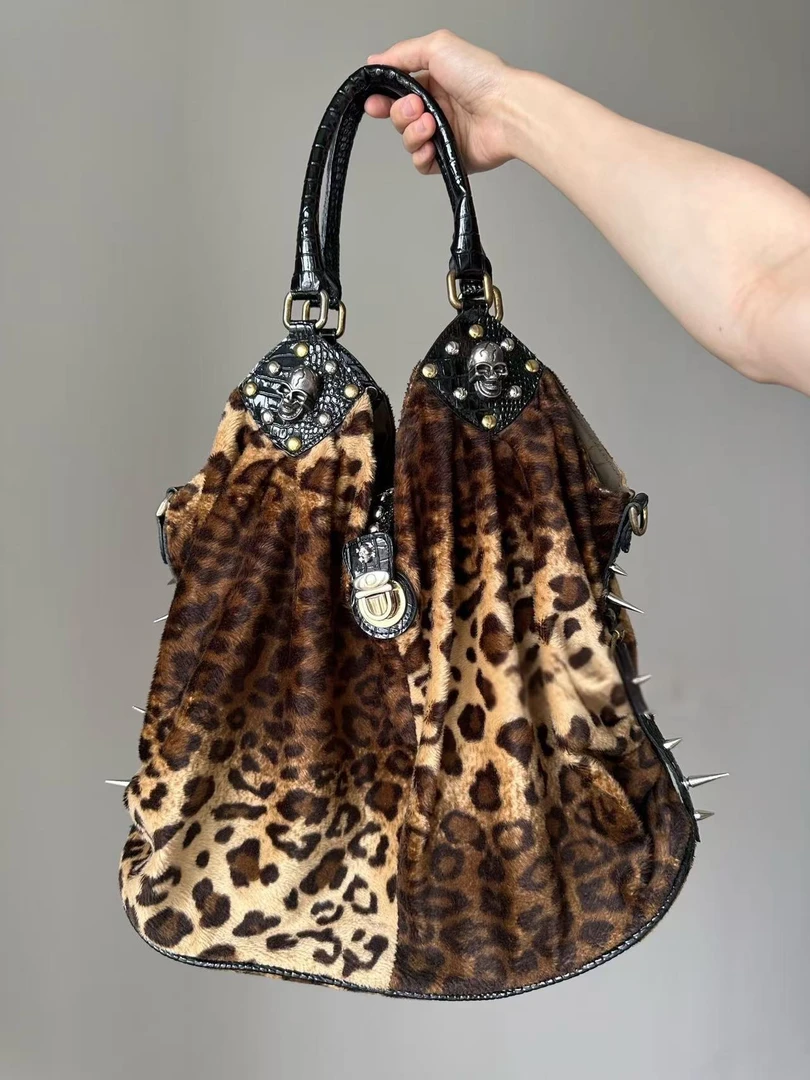 【耶耶耶】斜挎式拉链隔离通用豹纹手提包斜跨手拎包手包英伦风