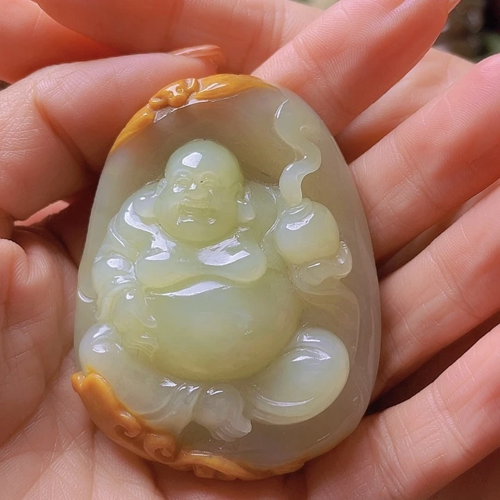 未镶嵌岫岩河磨玉（透闪石质玉）挂件s****姥
