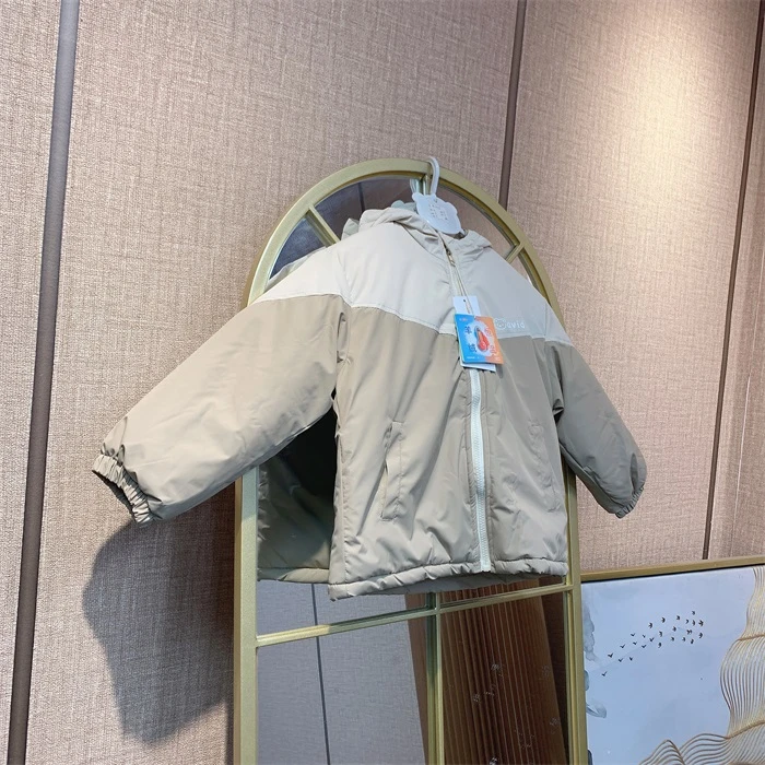 A1035    宝宝卡其色上衣外套