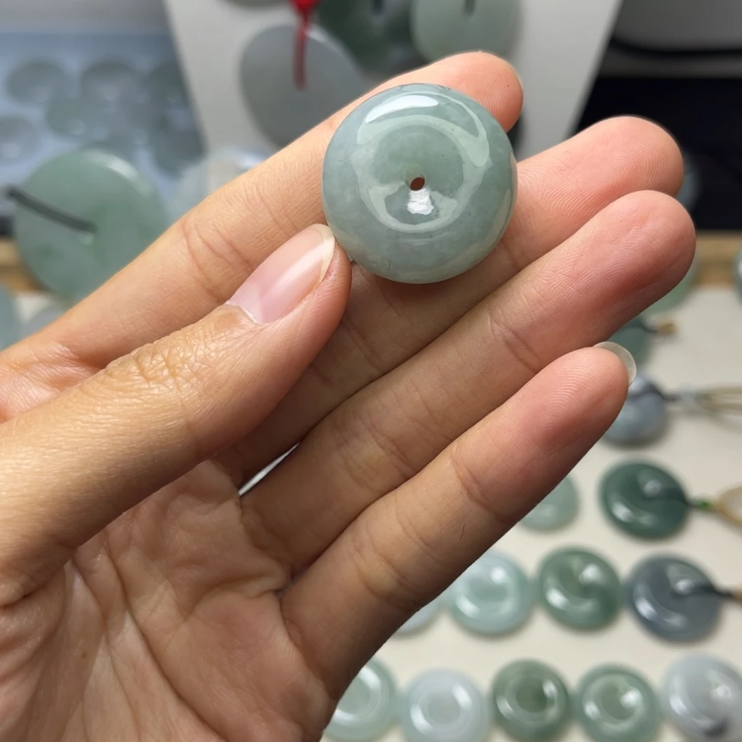 翡翠未镶嵌颈饰天然翡翠Ａ货