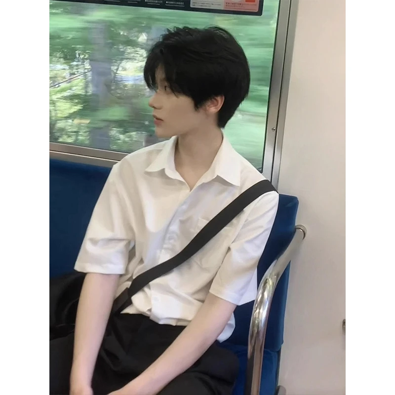 少年感白色短袖衬衫男夏季cleanfit冰丝衬衣阳光干净男生穿搭外套