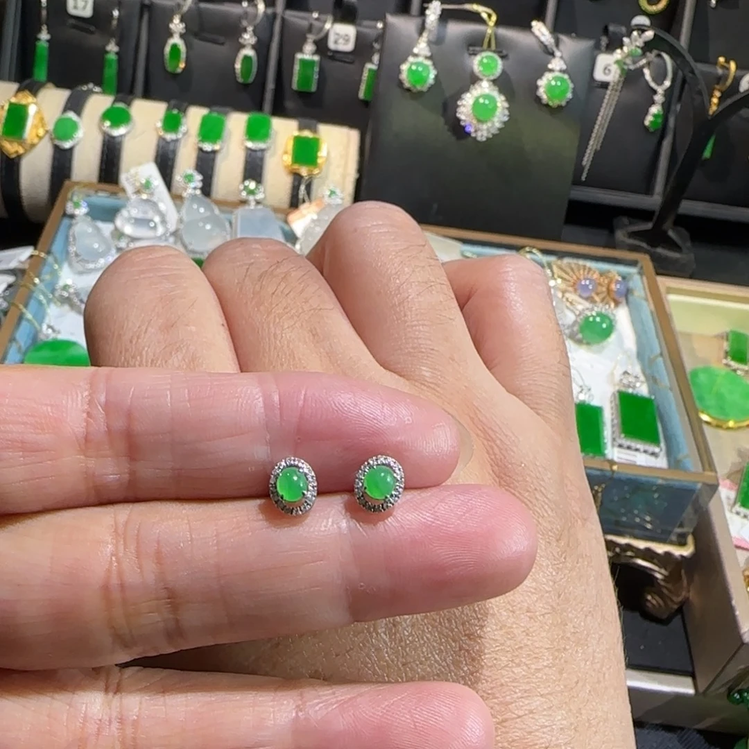 翡翠18K金镶嵌颈饰耳钉