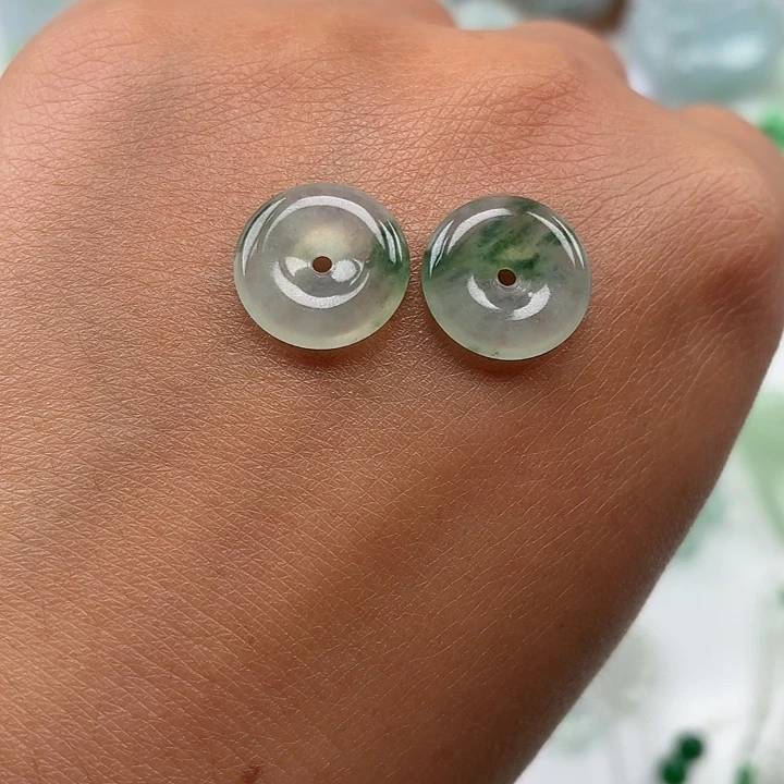 纤***叶翡翠未镶嵌颈饰纯A