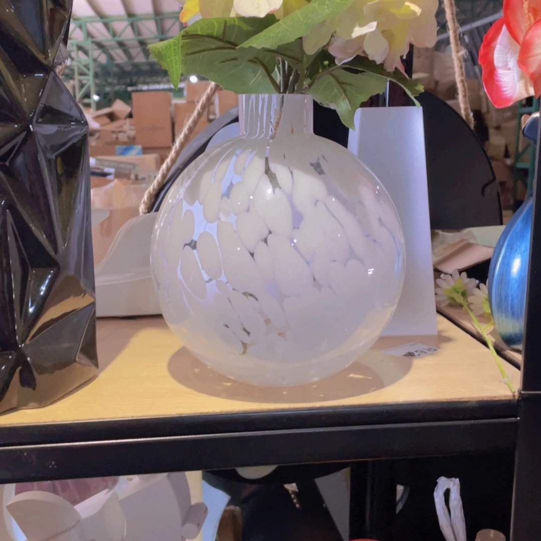 陶瓷花瓶，部分微瑕