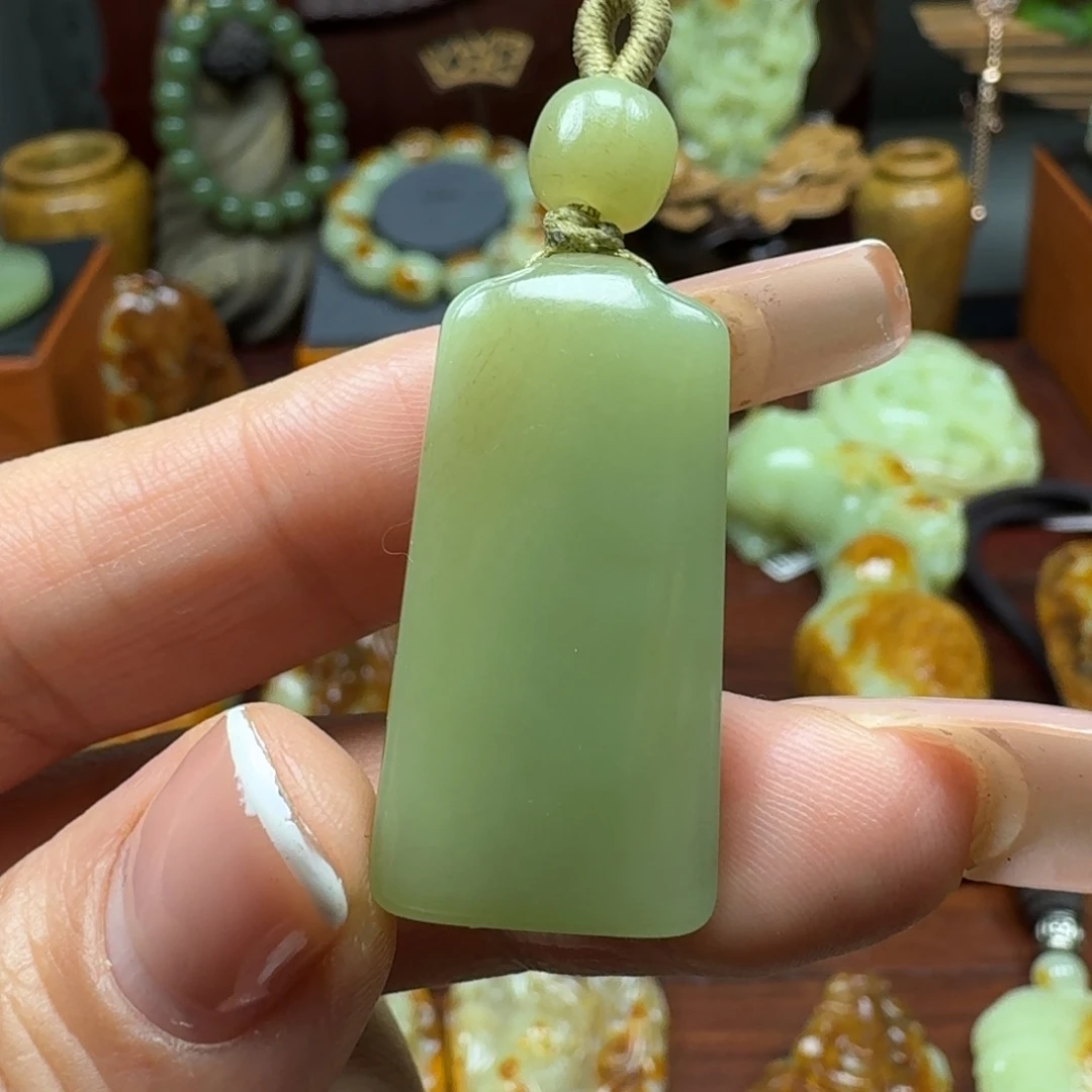 岫岩老玉（透闪石质玉）未镶嵌挂件