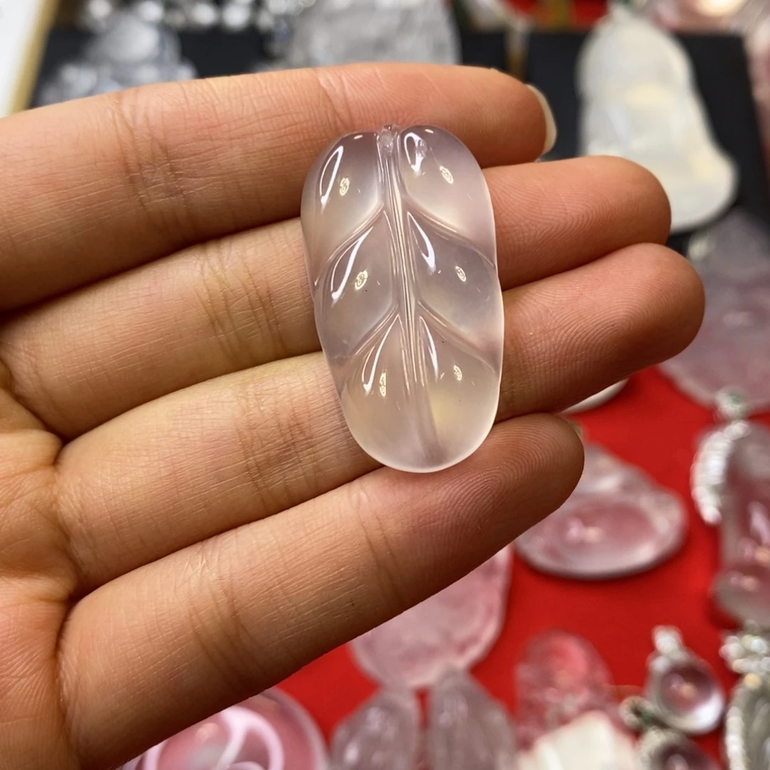 石英质玉未镶嵌吊坠