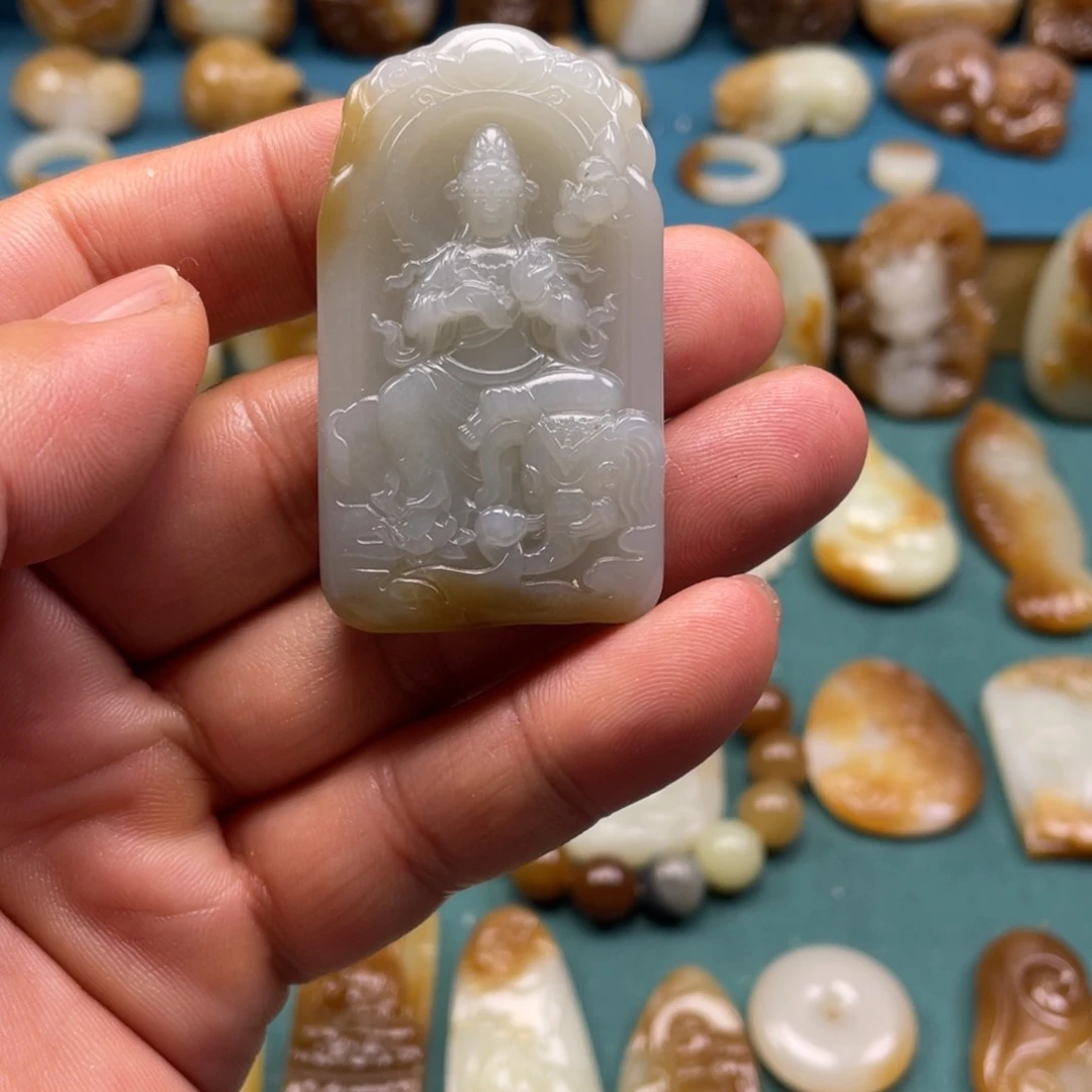 颈饰未镶嵌和田玉