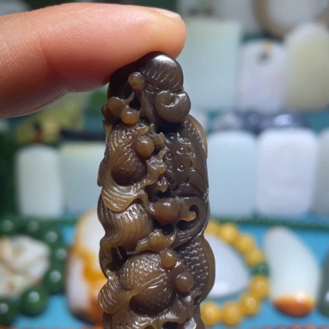 和田玉未镶嵌挂件