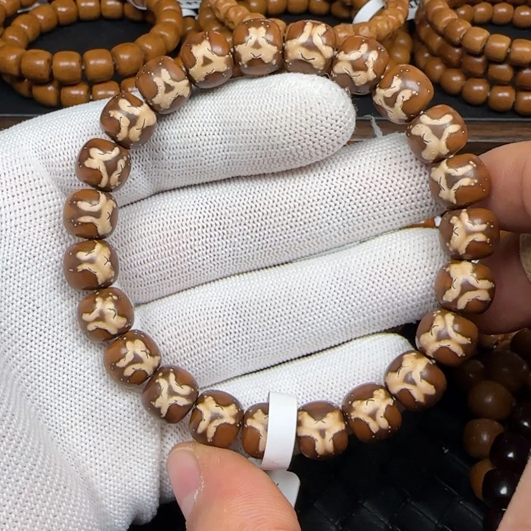 手串紫金鼠10.7mm实心鬼脸（咖皮老料）253