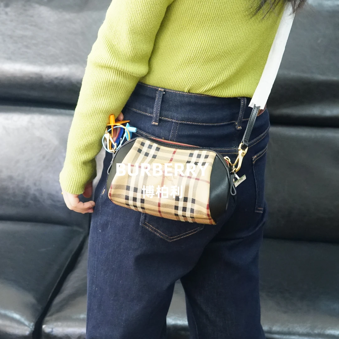 95新 BURBERRY/博柏利 巴宝莉/格纹拼皮斜挎包/CZ11630048/0048