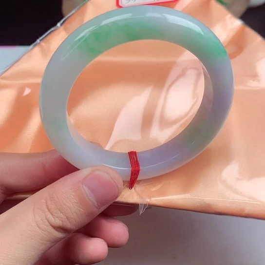 翡翠手镯未镶嵌正圈037