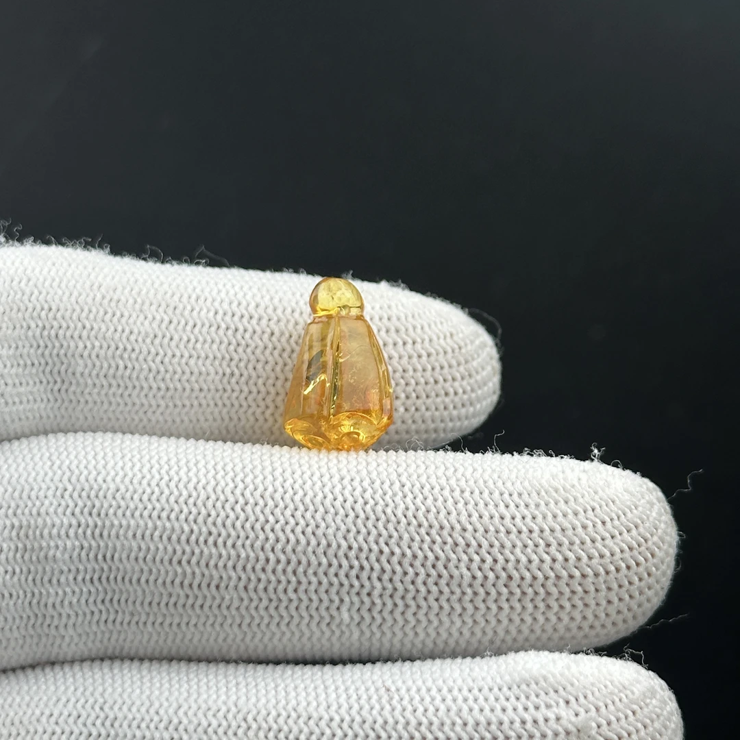 J3578 天然矿源蜜蜡 莲蓬微瑕特价10*16 mm 支持复检假一罚十