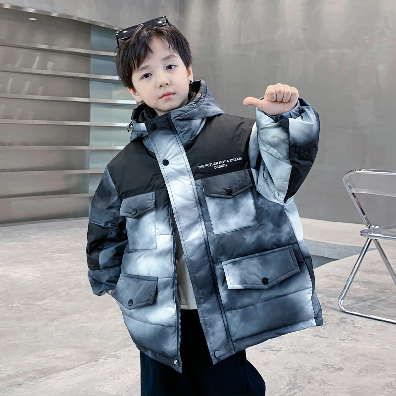 2025男童拼接扎染绒羽绒服