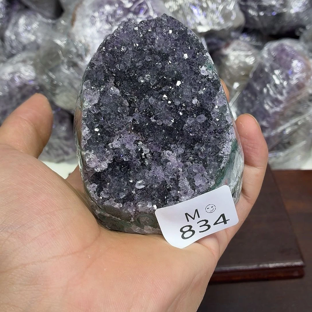 未镶嵌水晶大型摆件（非配饰）