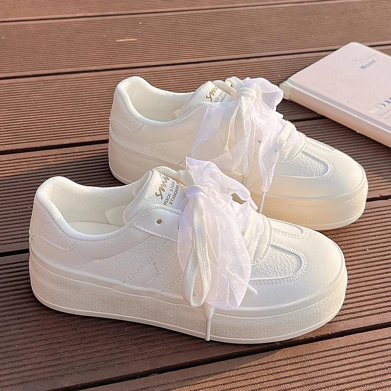 小白鞋女新款超火百搭配裙子的鞋子国风蕾丝厚底休闲板鞋