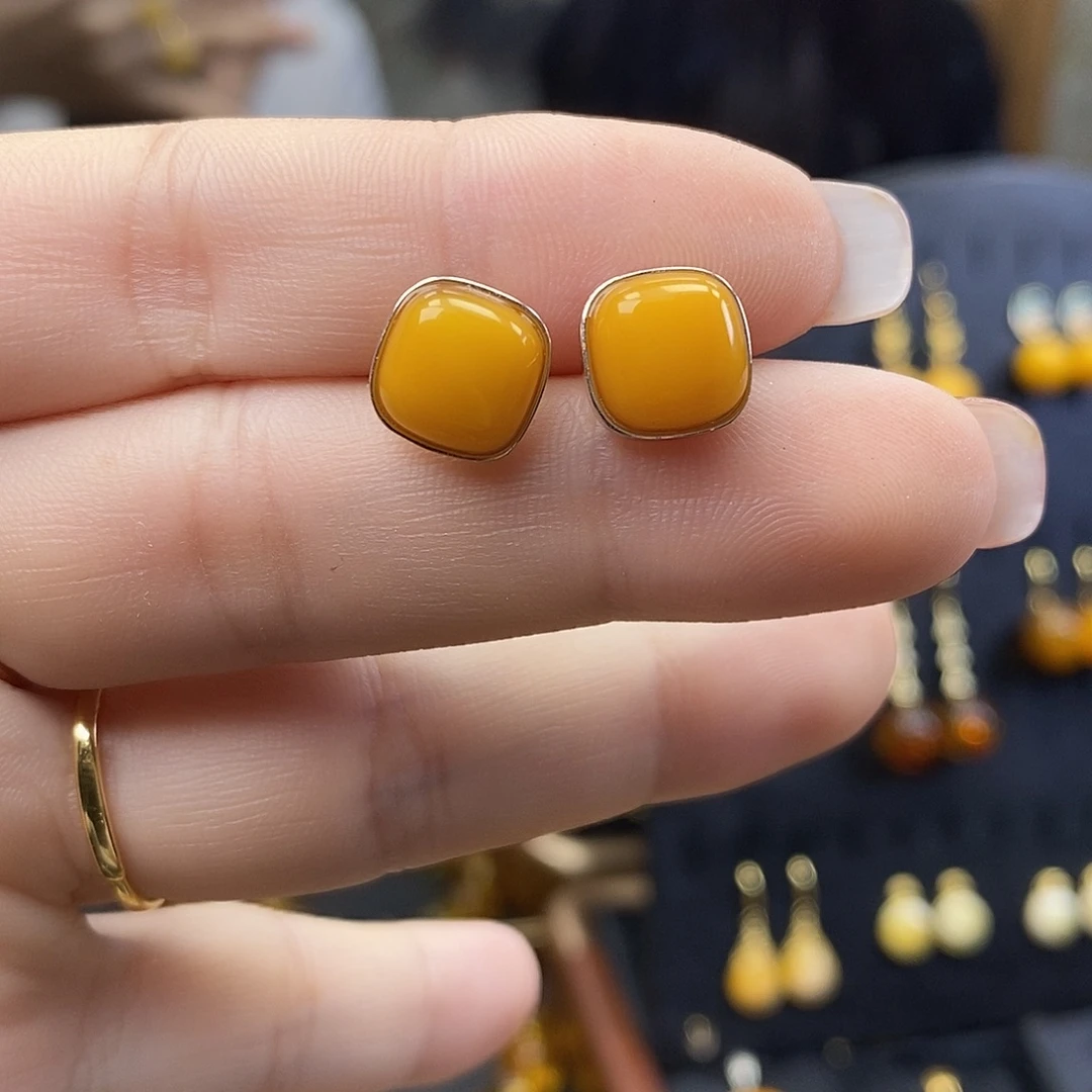 琥珀未镶嵌裸石成品