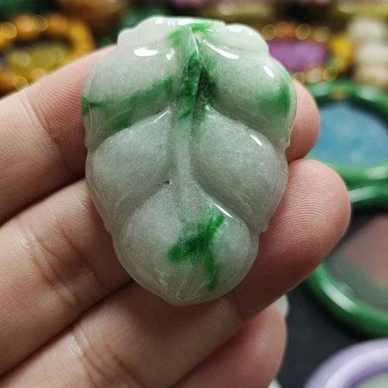 翡翠未镶嵌挂件翡翠