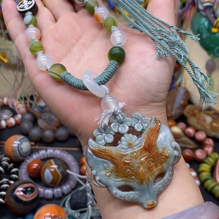 玛瑙/玉髓颈饰未镶嵌