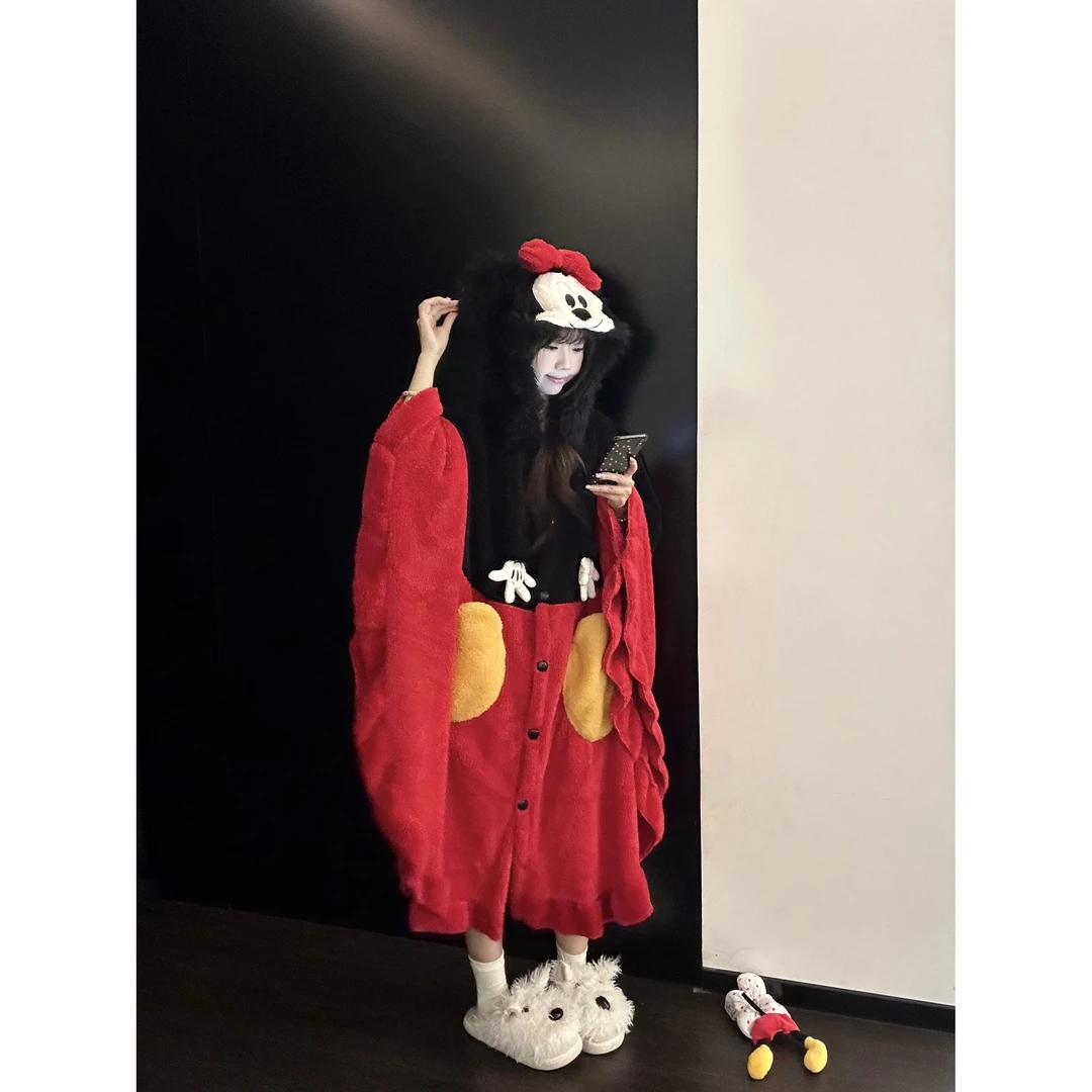 甜美卡通米奇珊瑚绒连帽睡袍女秋冬新款保暖家居服斗篷套装可外穿