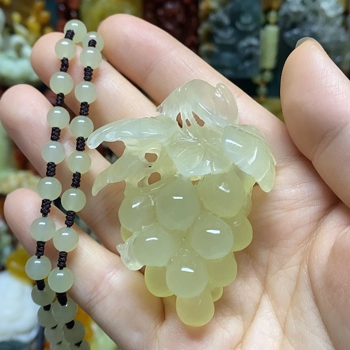 岫玉未镶嵌吊坠(赠链)