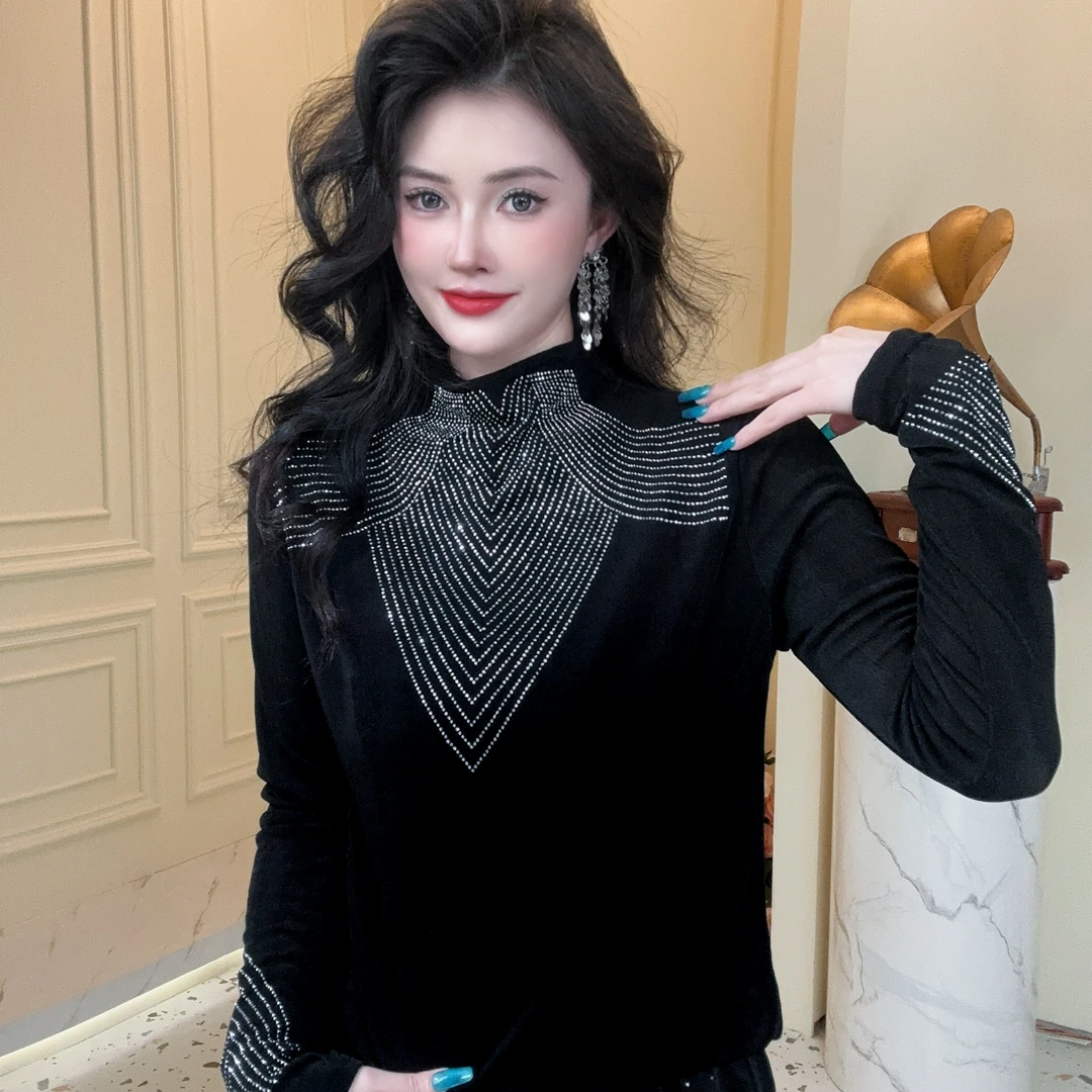 【秋冬爆款】 贵妇人半高领长袖上衣重工烫钻T洋气欧货显瘦打底衫