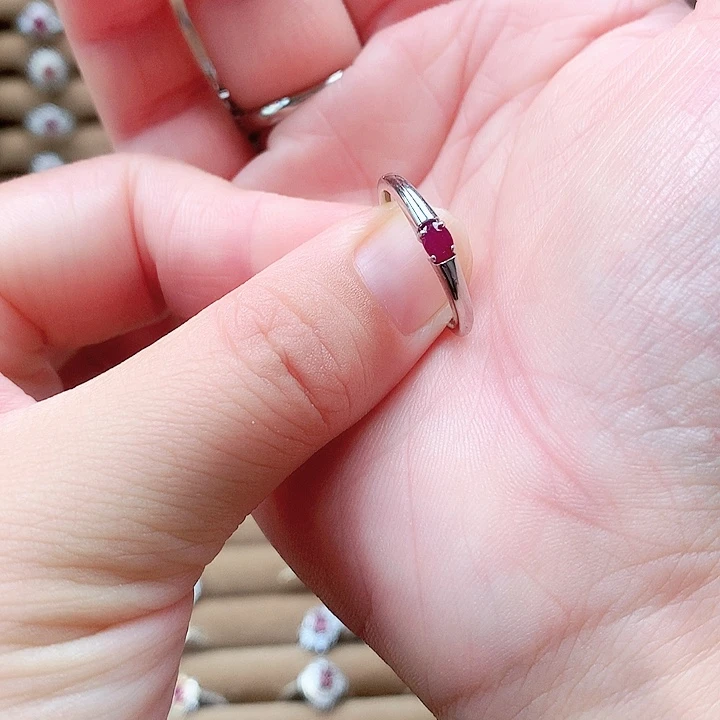 银S925镶嵌红宝石戒指