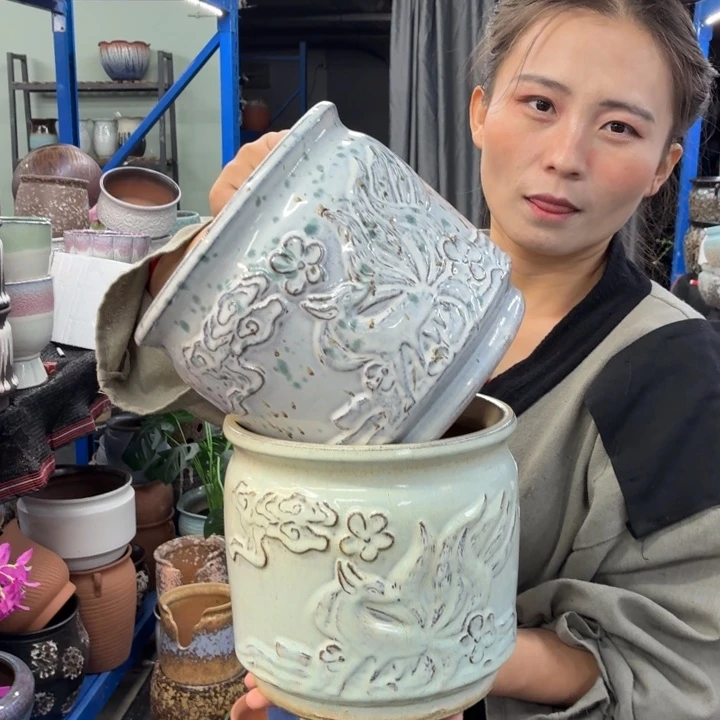 19-19 -粗陶花盆有孔