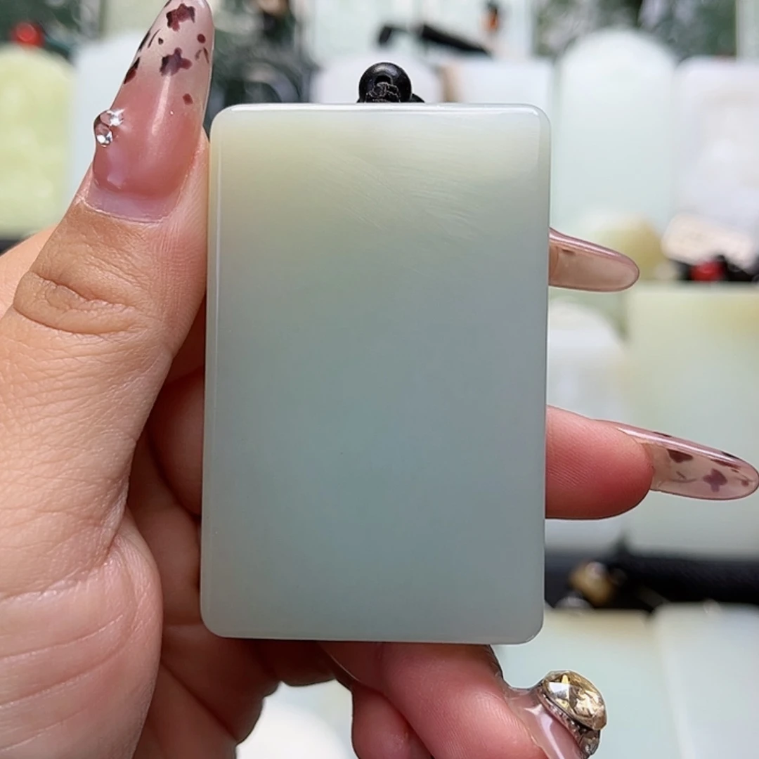 【闪购商品】颈饰未镶嵌和田玉