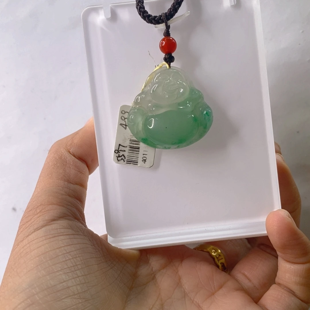 石英质玉未镶嵌颈饰