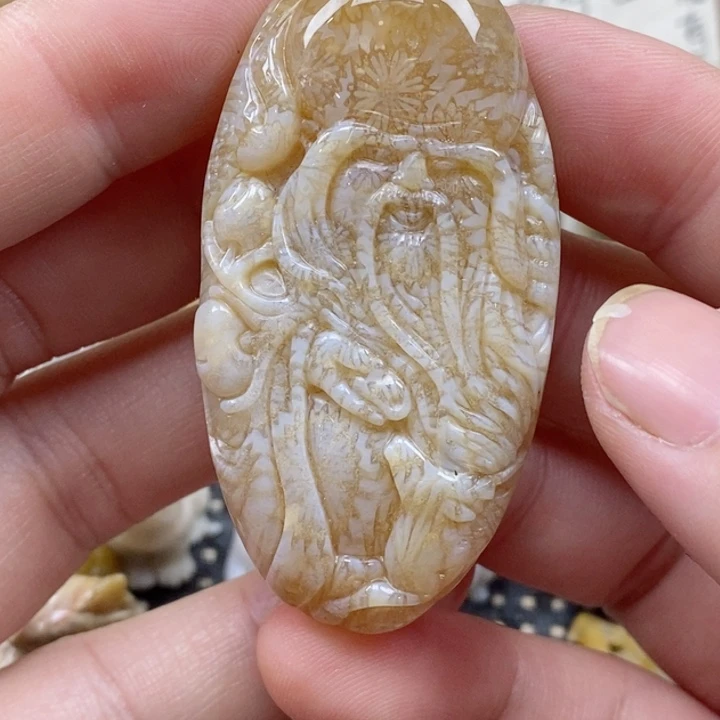 颈饰未镶嵌硅化珊瑚（珊瑚玉）