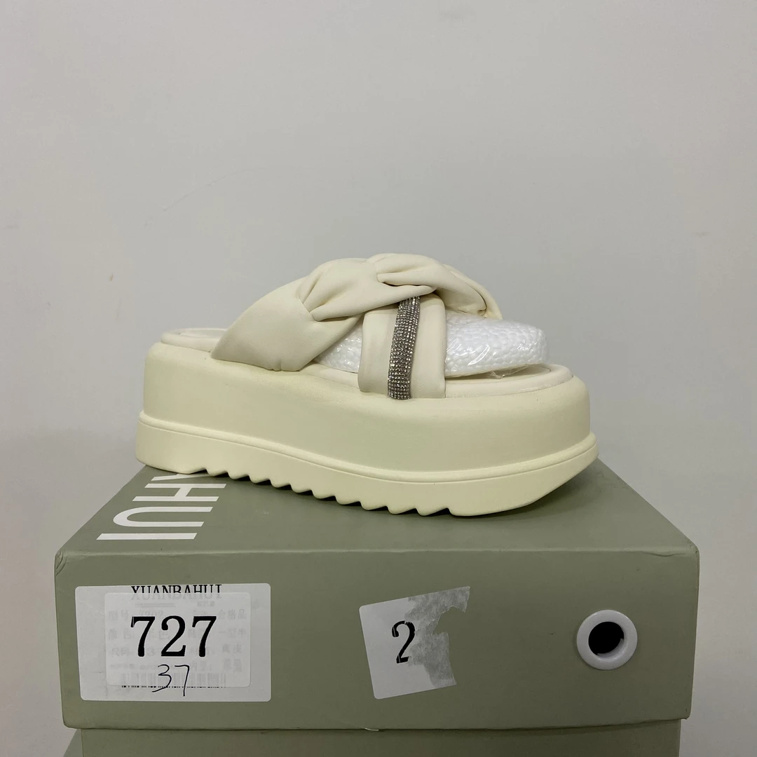 【清仓】2025小个子厚底平增高百搭女鞋727