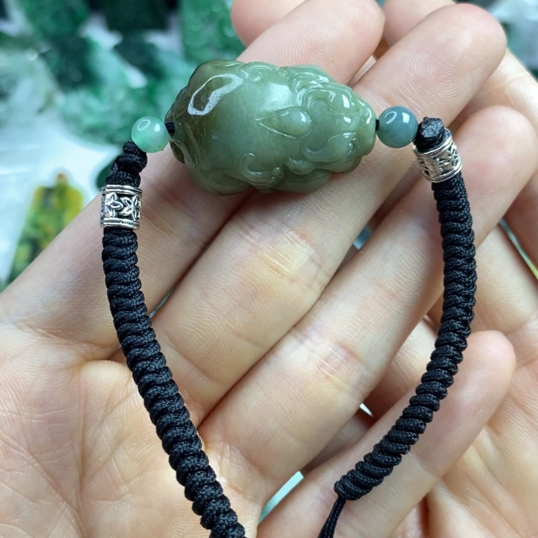 翡翠颈饰未镶嵌吊坠