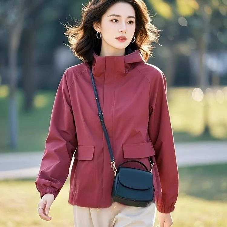 欧版宽松显瘦连帽短外套女2025年早春新款纯色百搭小个子抽绳外套