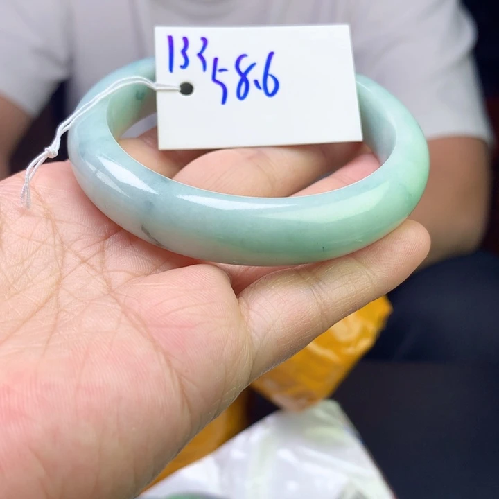 未镶嵌手镯翡翠133