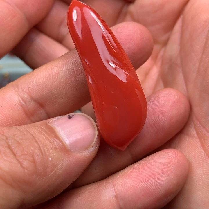 未镶嵌耳钉南红玛瑙