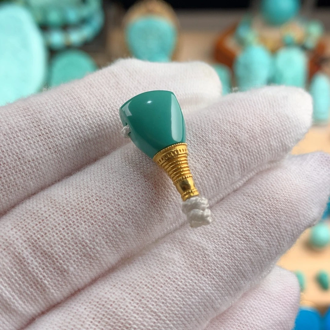 绿松石18K金镶嵌三通卡9.5