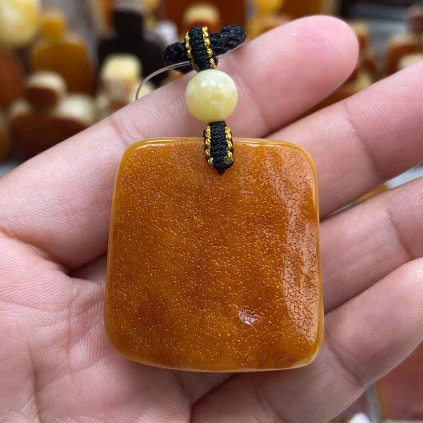 【闪购商品】琥珀颈饰未镶嵌