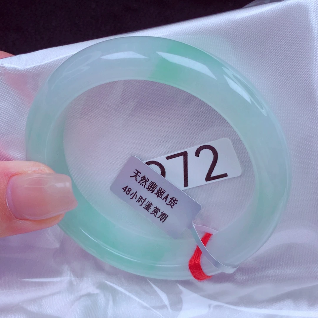 翡翠未镶嵌手镯手镯