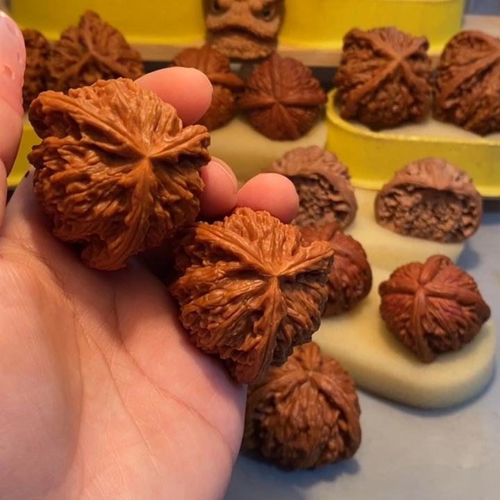 三***哥把件文玩核桃hhhhggv