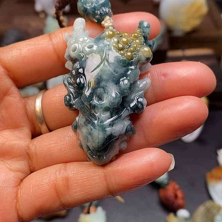 年***叔定制翡翠未镶嵌毛货抛光