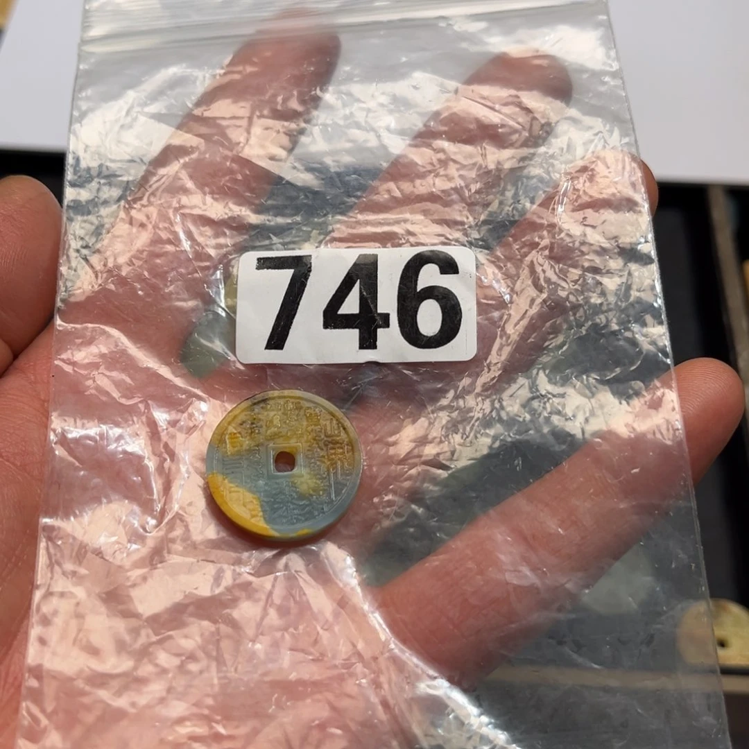 蛇纹石玉颈饰合金爱****）