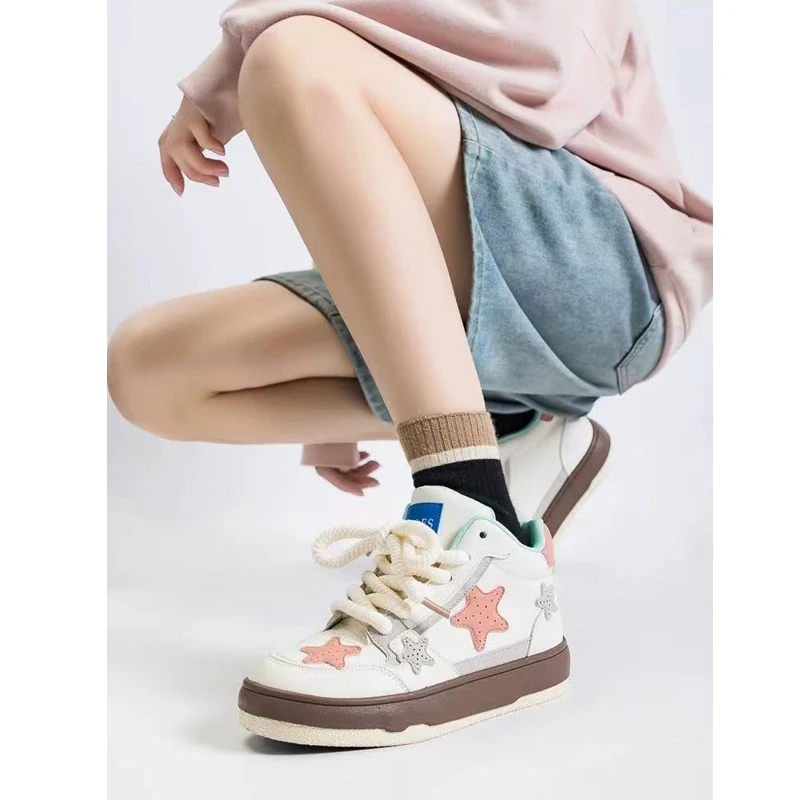 高帮板鞋女2025春季新小白鞋女五角星系带休闲板鞋运动ins潮鞋
