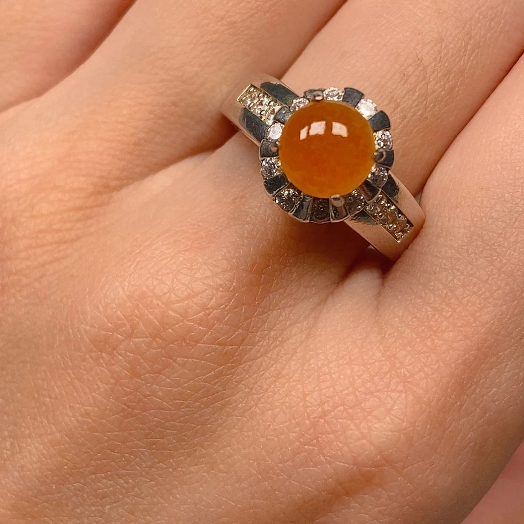 翡翠戒指未镶嵌橘红