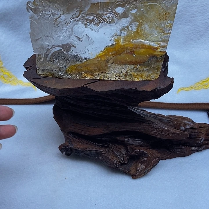 阿***林未镶嵌大型摆件（非配饰）水晶