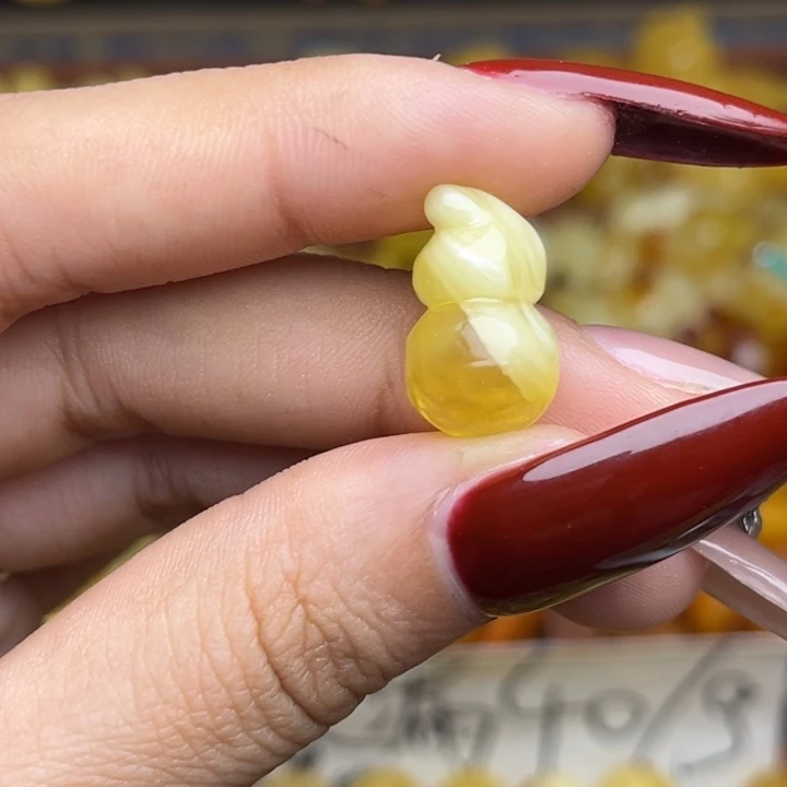 短***姐蜜蜡未镶嵌珠宝奇石蜜蜡半山水小葫芦