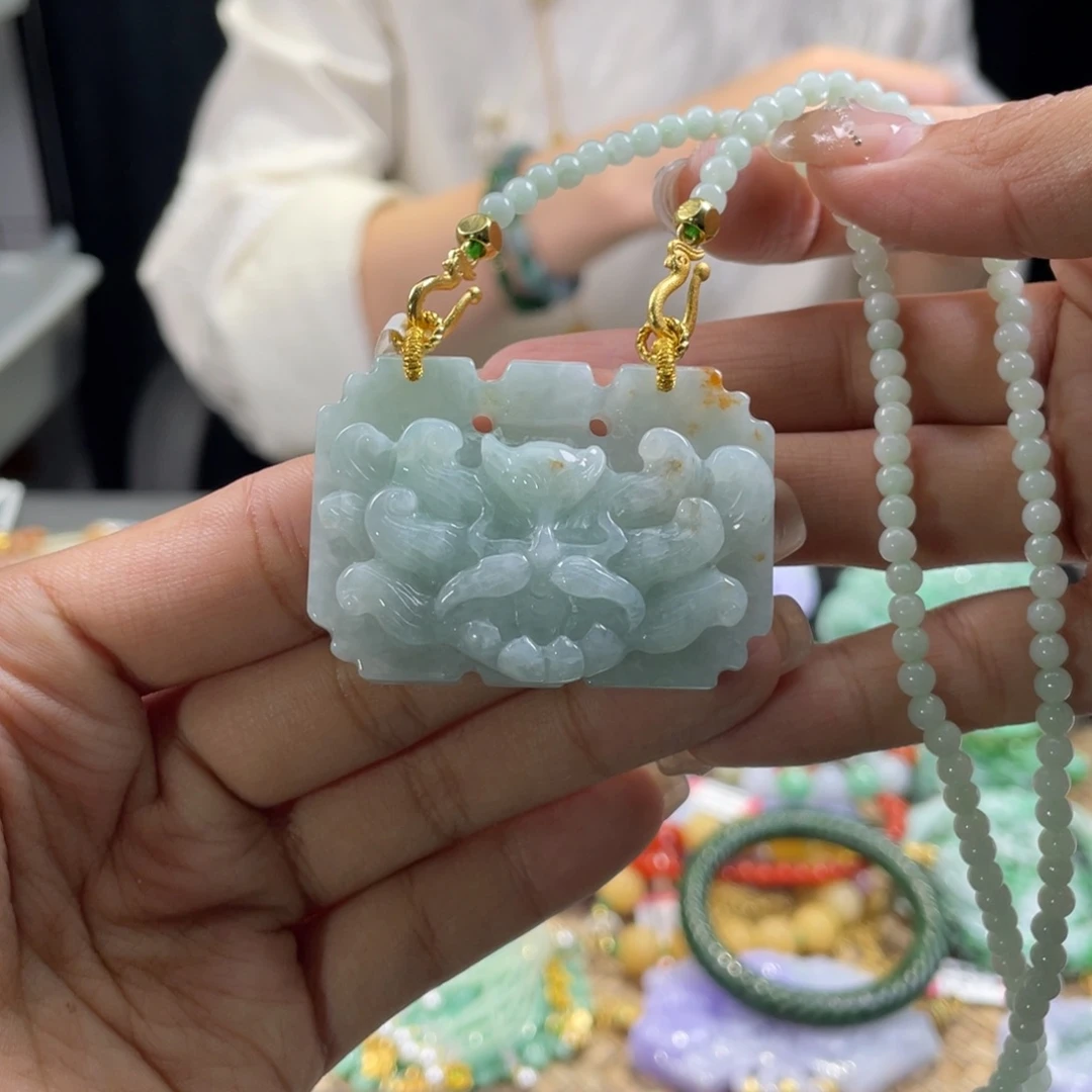 翡翠未镶嵌颈饰代编织