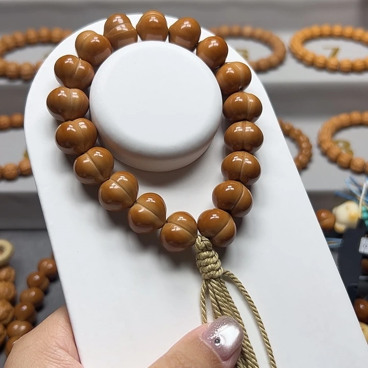 蕾***手串猴头核桃15➕精品屁桃福利