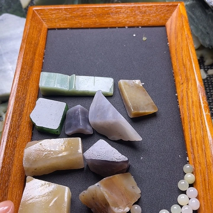 和田玉（糖玉）珠宝半成品未镶嵌小**海